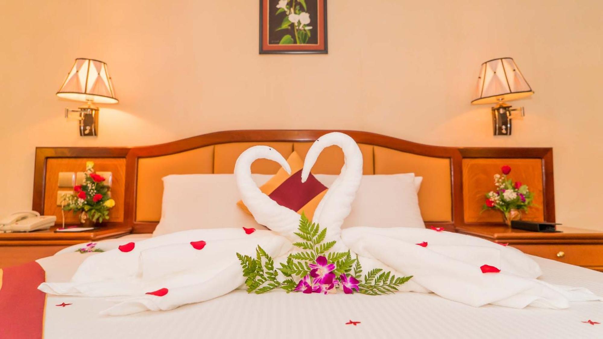 Phnom Penh Hotel Екстер'єр фото