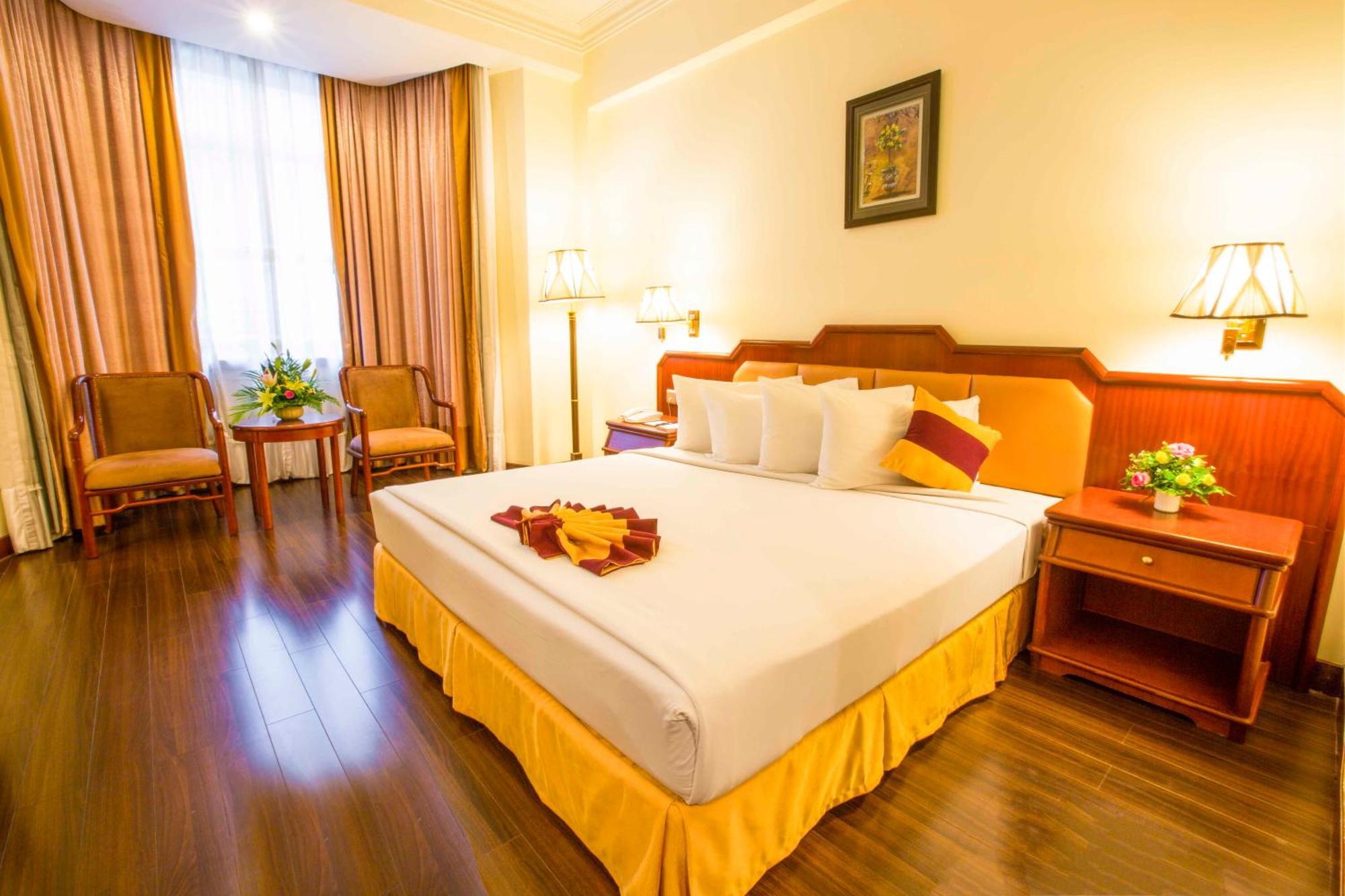 Phnom Penh Hotel Екстер'єр фото